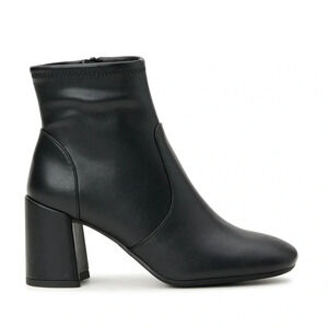 Woman’s Madden NYC Black Faux Leather Square Toe Block Heeled Ank Boots Size 10